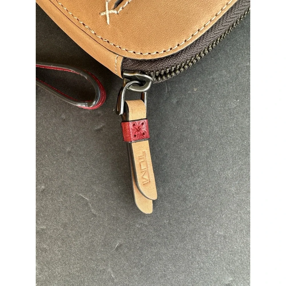 NWT  TUMI Women's Fraser‎ Zip Around Leather Wallet Wristlet Clutch color Brown